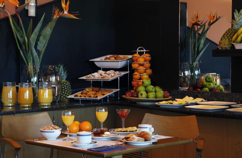 Holiday Inn Express Ciudad De Las Ciencias By Ihg Valencia Bagian luar foto