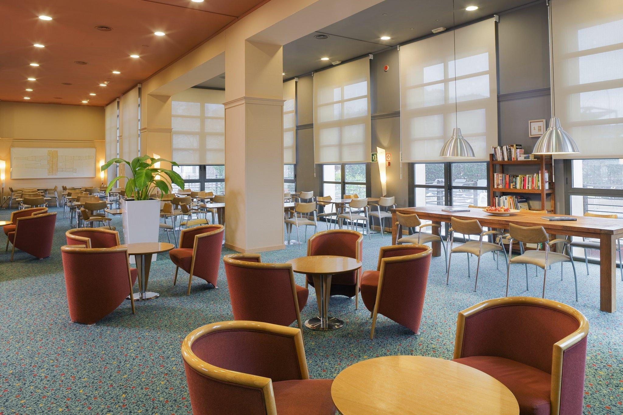 Holiday Inn Express Ciudad De Las Ciencias By Ihg Valencia Bagian luar foto