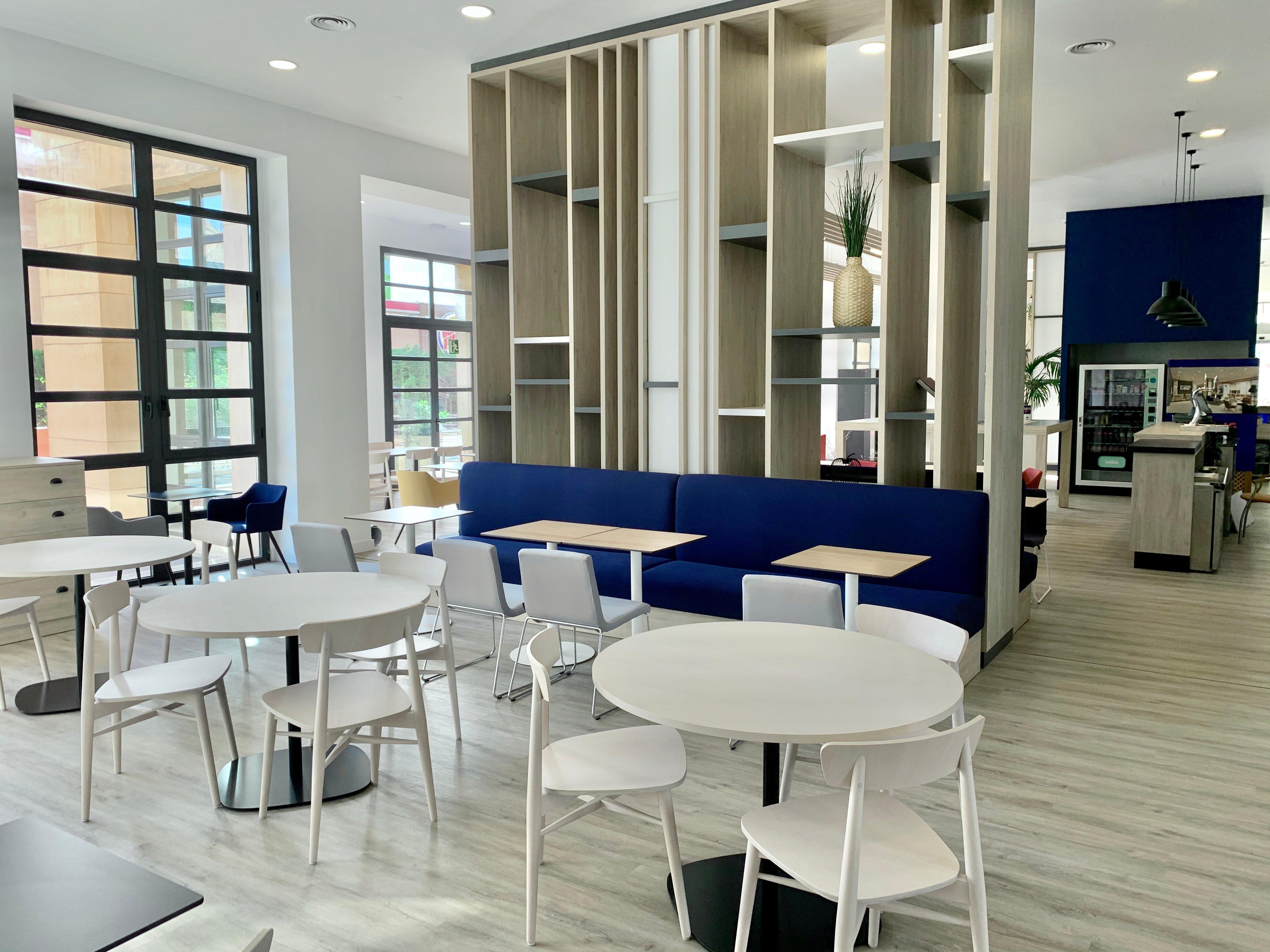 Holiday Inn Express Ciudad De Las Ciencias By Ihg Valencia Bagian luar foto