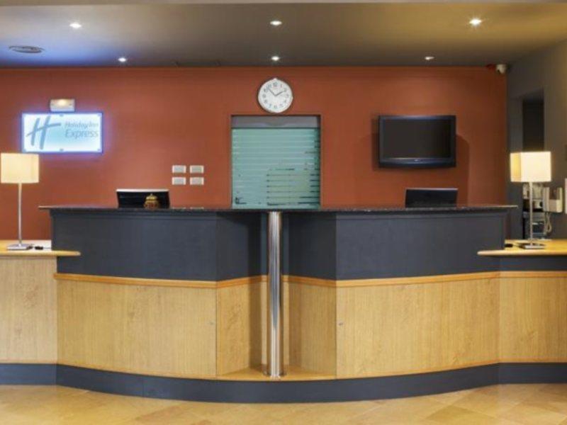 Holiday Inn Express Ciudad De Las Ciencias By Ihg Valencia Bagian luar foto