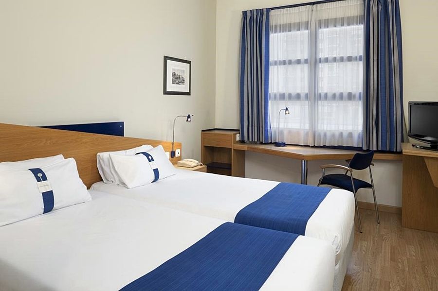 Holiday Inn Express Ciudad De Las Ciencias By Ihg Valencia Bagian luar foto